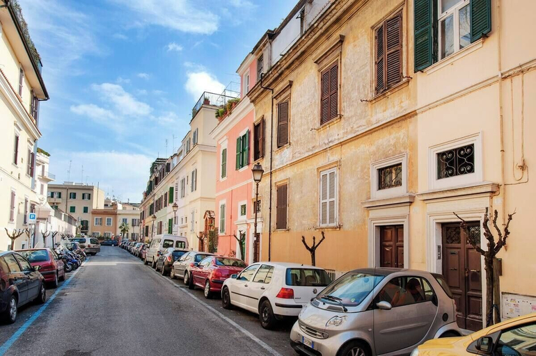 Front of property, Central Station Terrace Apartment, Rome