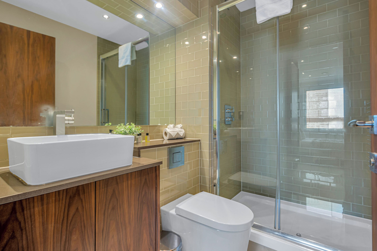 Bathroom 3, MySquare Apartments Canary Wharf, London