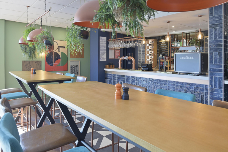 Food & Drinks 5, Travelodge Sheffield Meadowhall, Sheffield