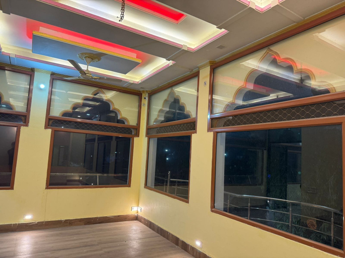 Lobby sitting area, Hotel in Naimisharanya, Sitapur