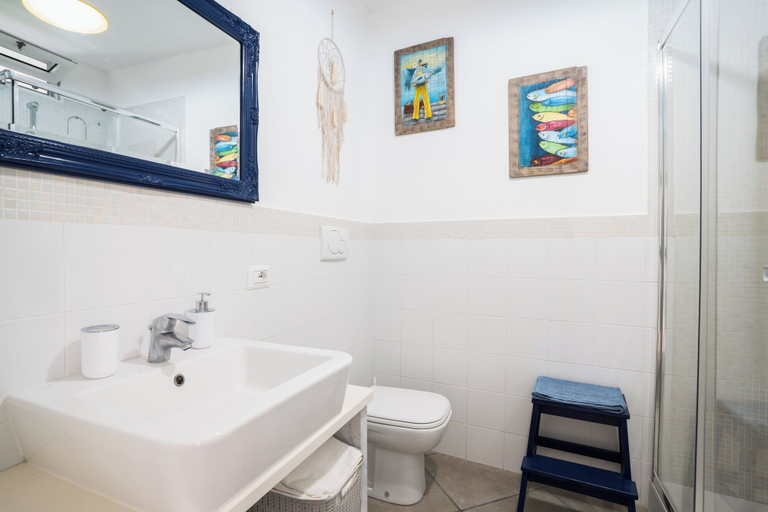 Bathroom 3, Two Bedrooms Apt In Sorrento Center With Balcony, Napoli
