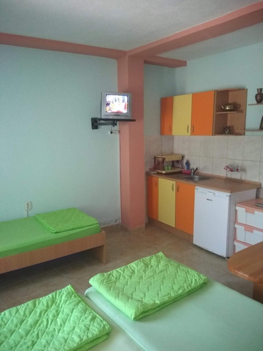 4, Apartman Dime