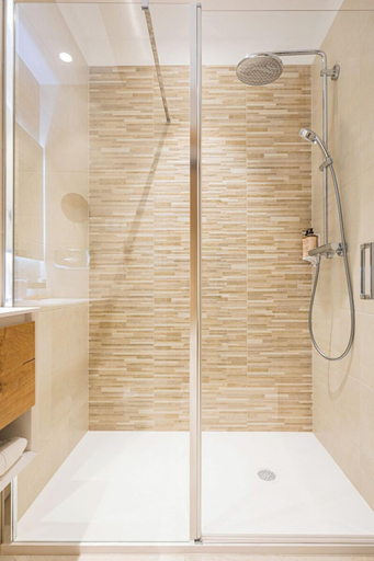 Bathroom 5, Hôtel La Garbine, Var