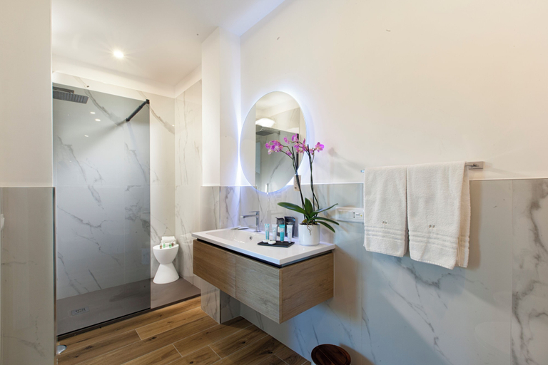 Room 2, Design Villa With Infinity Pool & Li Galli View, Napoli