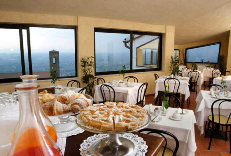 Food & Drinks 5, Hotel Italia, Arezzo