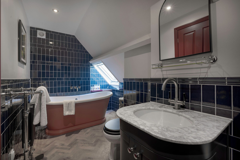 Bathroom 5, The Sheep on Sheep Street, Gloucestershire