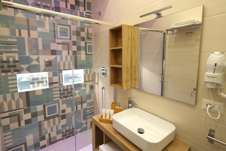Bathroom 4, Napolitan Pop House, Napoli