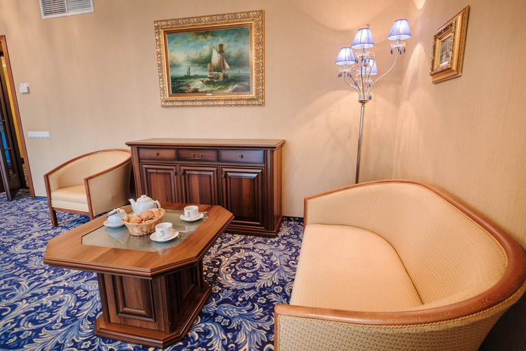Others 5, Smolninskaya Hotel, Sankt-Peterburg gorsovet