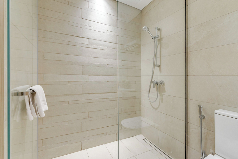 Bathroom 2, GLOBALSTAY. Azizi Riviera 40, Dubai