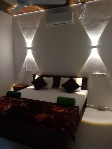 Others 5, Senethaya Guest House, Habaraduwa
