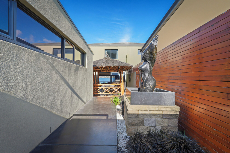 Primary image, Waterfront Home - Gorgeous Views - 2 Bed, Clarence