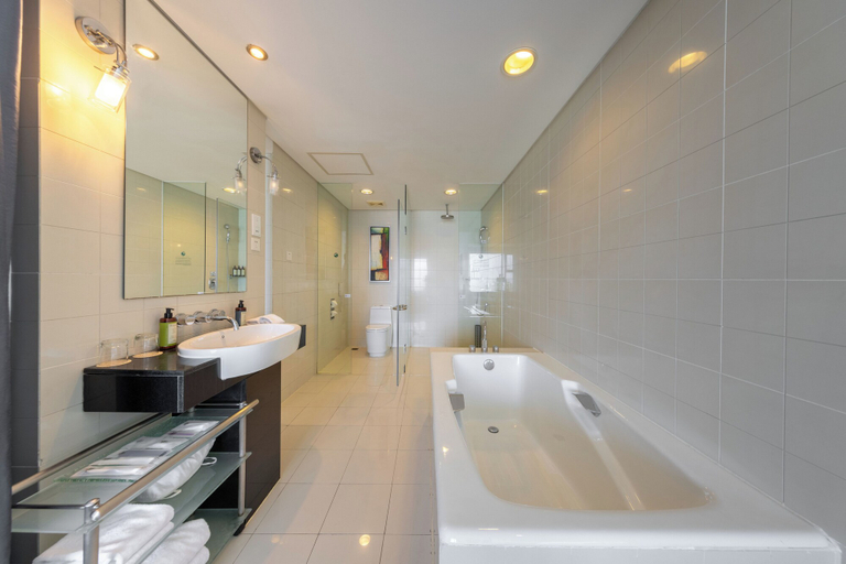 Bathroom 4, Haiyue Jianguo Hotel, Weihai