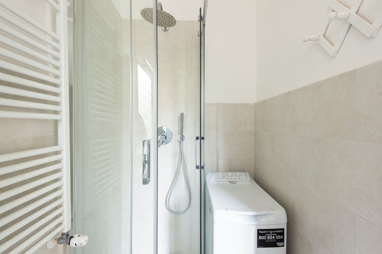 Bathroom 4, Cosy Vatican Apartment, Roma