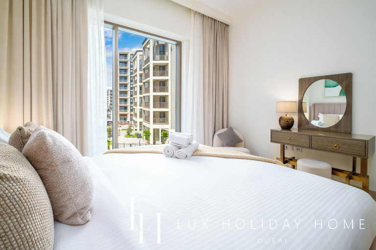 Room 3, LUX The Dubai Creek Beach Suite 2, Dubai