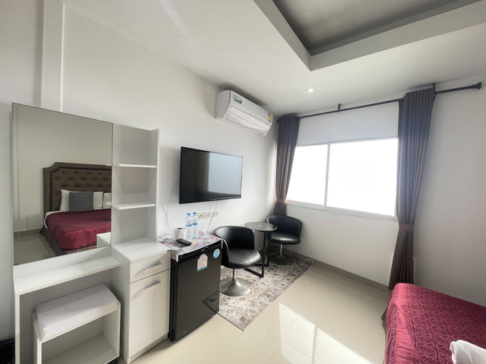 Others 3, W-9 Hotel, Pattaya