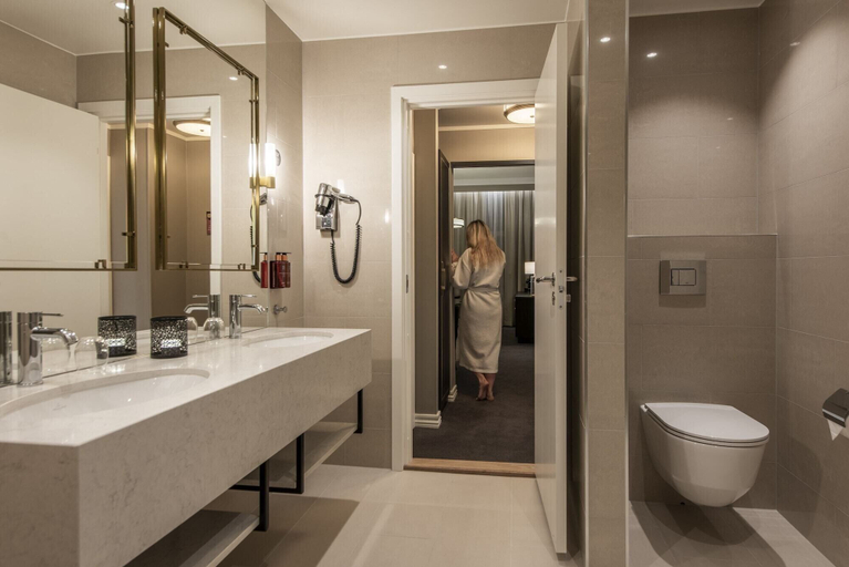 Bathroom 2, Home Hotel Grand, Gjovik, Gjøvik