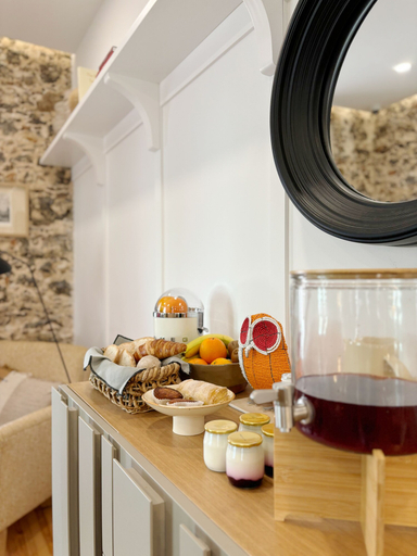 Breakfast buffet 2, Live Sintra Boutique Guest House, Sintra