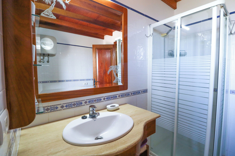 Bathroom 4, Countryside Views House Teror AHKR, Las Palmas