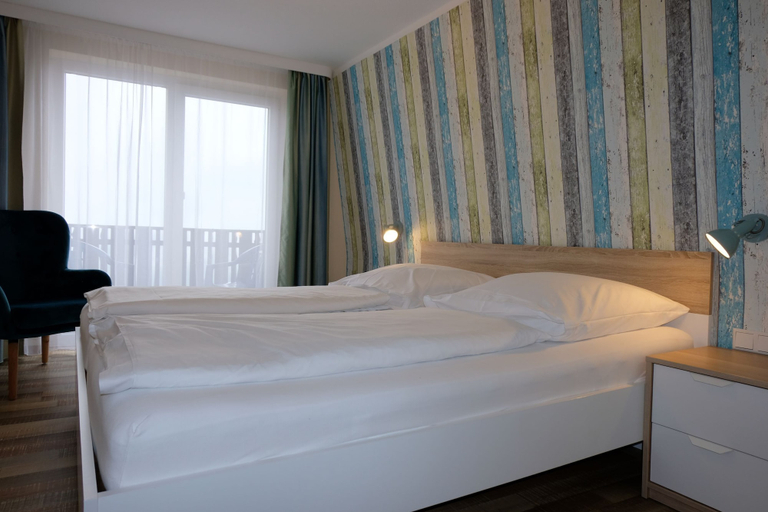 Bedroom 4, Hotel Zum Weissen Lamm, Odenwaldkreis