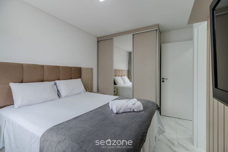 Room 5, 2BR apt w/ BBQ 700m From the Beach Sir0501, Itapema