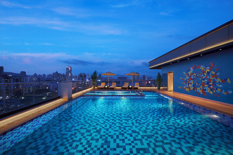 Sport & Beauty 5, Vivanta Thane LBS Road, Thane