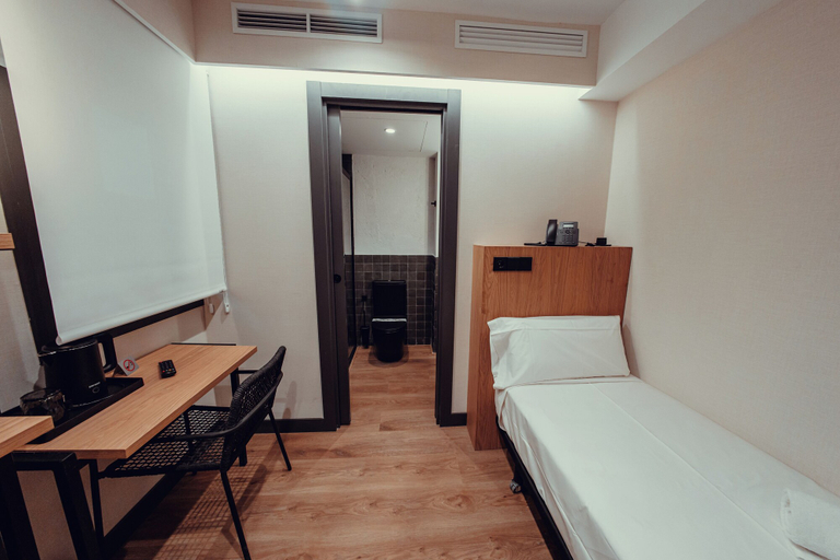 Bedroom 3, Hotel Transit, Barcelona