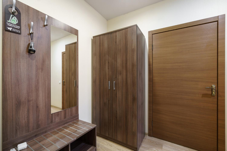 Others 3, Meridian Hotel, Sankt-Peterburg gorsovet
