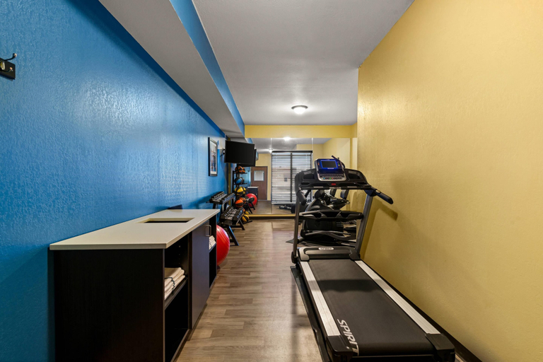 Others 5, Quality Inn Warrensburg, Johnson