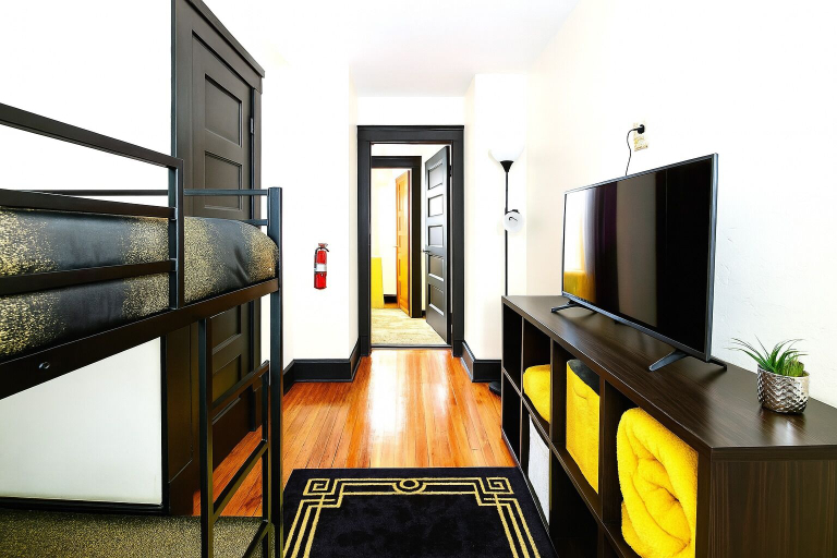 Room 5, Amber Property-Archwood Management, Cuyahoga