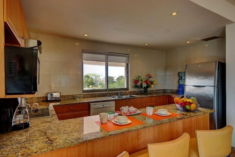 Food & Drinks 5, Riviera Maya Suites, Cozumel