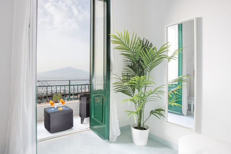 Living area 5, Seaview Home On The Beach & Amazing Views Terrace, Napoli