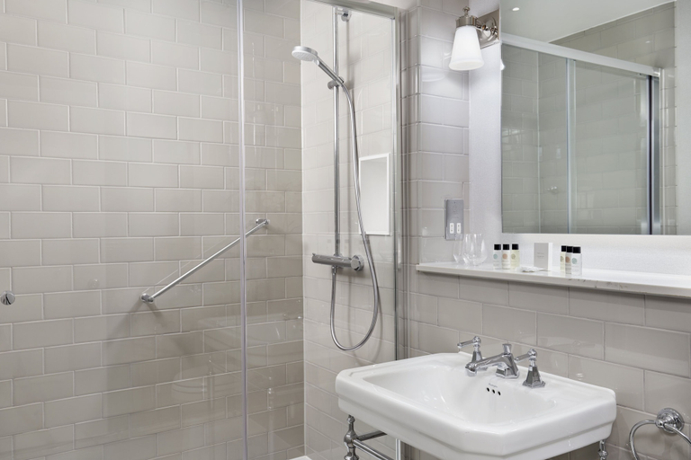Bathroom 5, The Midland - Manchester, Manchester