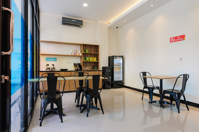 Food & Drinks 3, Sans Max Living Tangerang, Tangerang