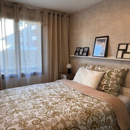 Room 2, Two Bed Apt With Lovely Terrace - 2195, Alpes-Maritimes