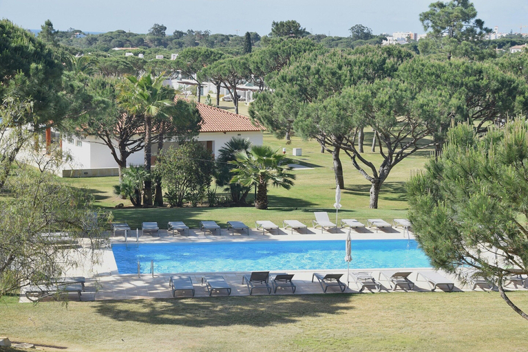 Sport & Beauty 4, Sunny Balcony Apartment and Pool, Loulé