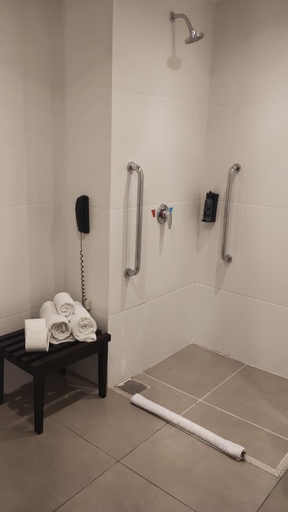 Bathroom 5, B&B Hotels Rio de Janeiro Norte, Rio de Janeiro