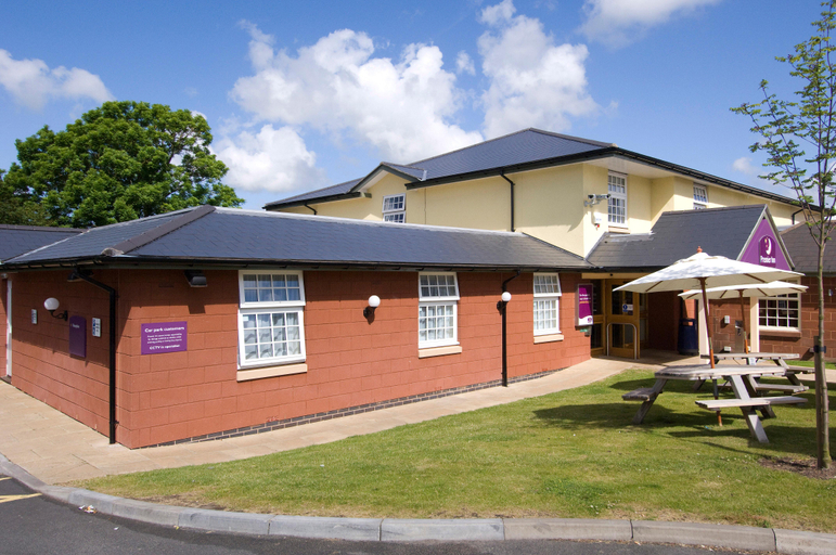 Exterior & Views 2, Premier Inn Shrewsbury North - Harmer Hill, Shropshire