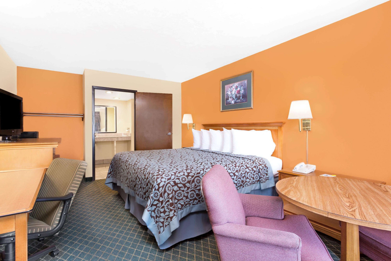Bedroom 3, Days Inn by Wyndham Aiken - Interstate Hwy 20, Aiken