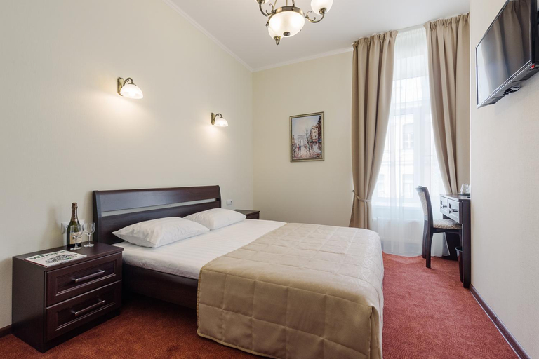 Others 5, Largo at Nevsky prospect, Sankt-Peterburg gorsovet