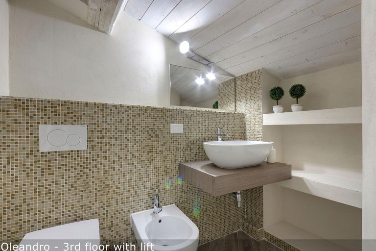 Bathroom, Vertical Garden Apartments by Mamo Florence, Florence