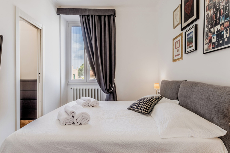 Room 5, Vatican Luxury Two Bedroom Apartment, Roma