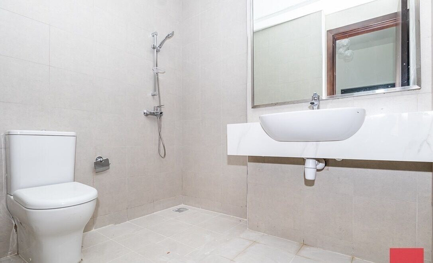 Bathroom 4, Hotel Deshpremi, Jhunjhunun