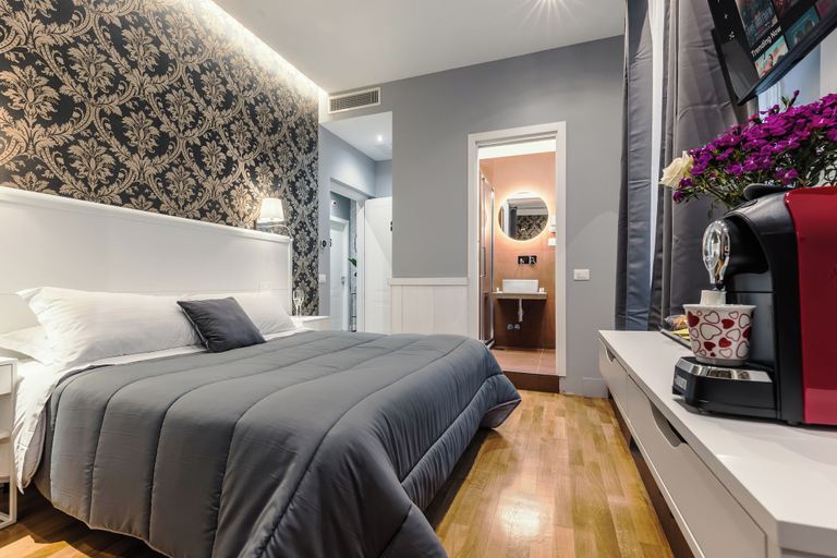 Bedroom 4, Bed and Best, Rome
