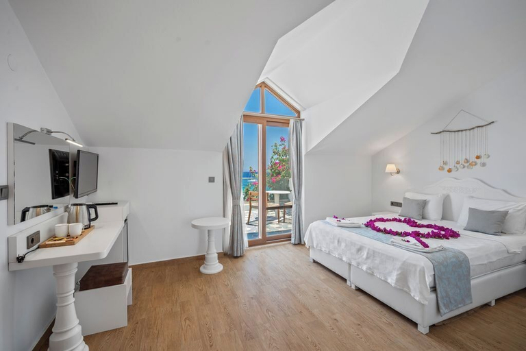 Bedroom 3, Kumluk Otel, Datça