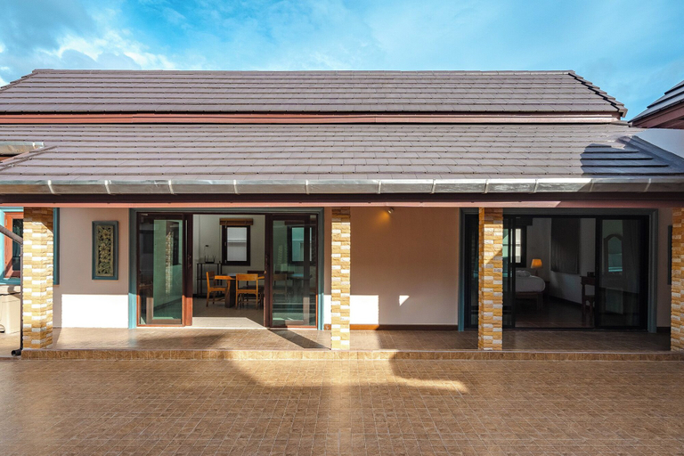 Exterior 2, Spacious 4BR Pool Villa in Chalong V155, Pulau Phuket