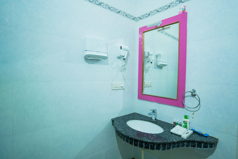 Bathroom 4, Hotel Marina Mahal, Jaisalmer