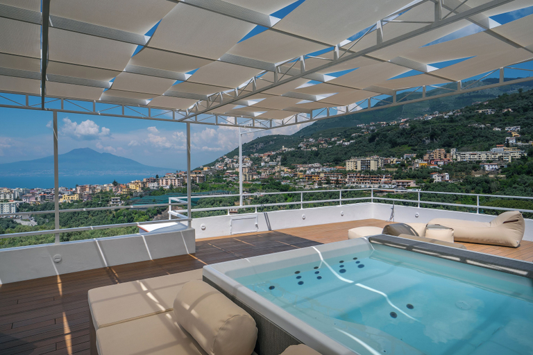 Jetted tub 3, Luxury Villa In Sorrento Coast Swimming Pool & View, Napoli