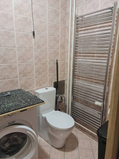 Bathroom 3, Studio Beni, Ljubljana