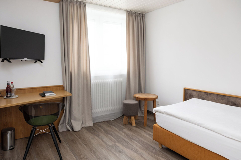 Bedroom 5, Hotel Vetter, Esslingen