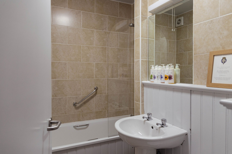 Bathroom 3, The Devonshire Arms Baslow, Derbyshire